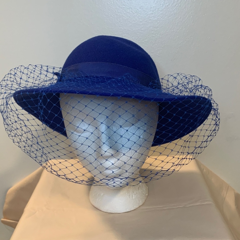 Elegant Navy Veiled Wide-Brim Women's Hat